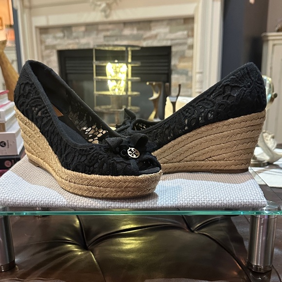 Authentic Tory Burch Jackie Espadrille in Black Lace Option, Size 10. EUC - Picture 1 of 15